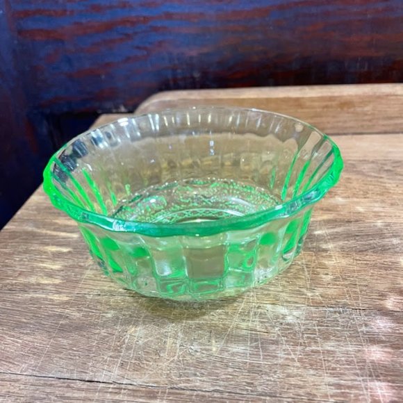 Set of 4 Studio Silversmiths Studio Everyday Renaissance Colours Glass Bowls - Picture 9 of 11